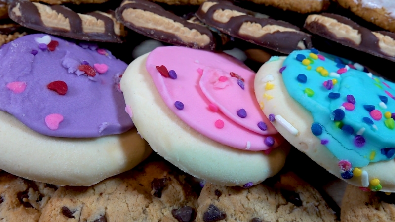Gomila šarenih, slatkih keksića